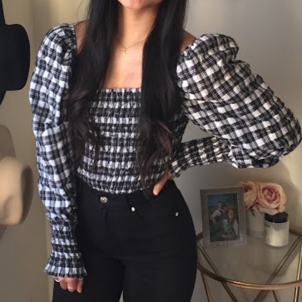 H&M smocked blouse - Picture 2 of 6